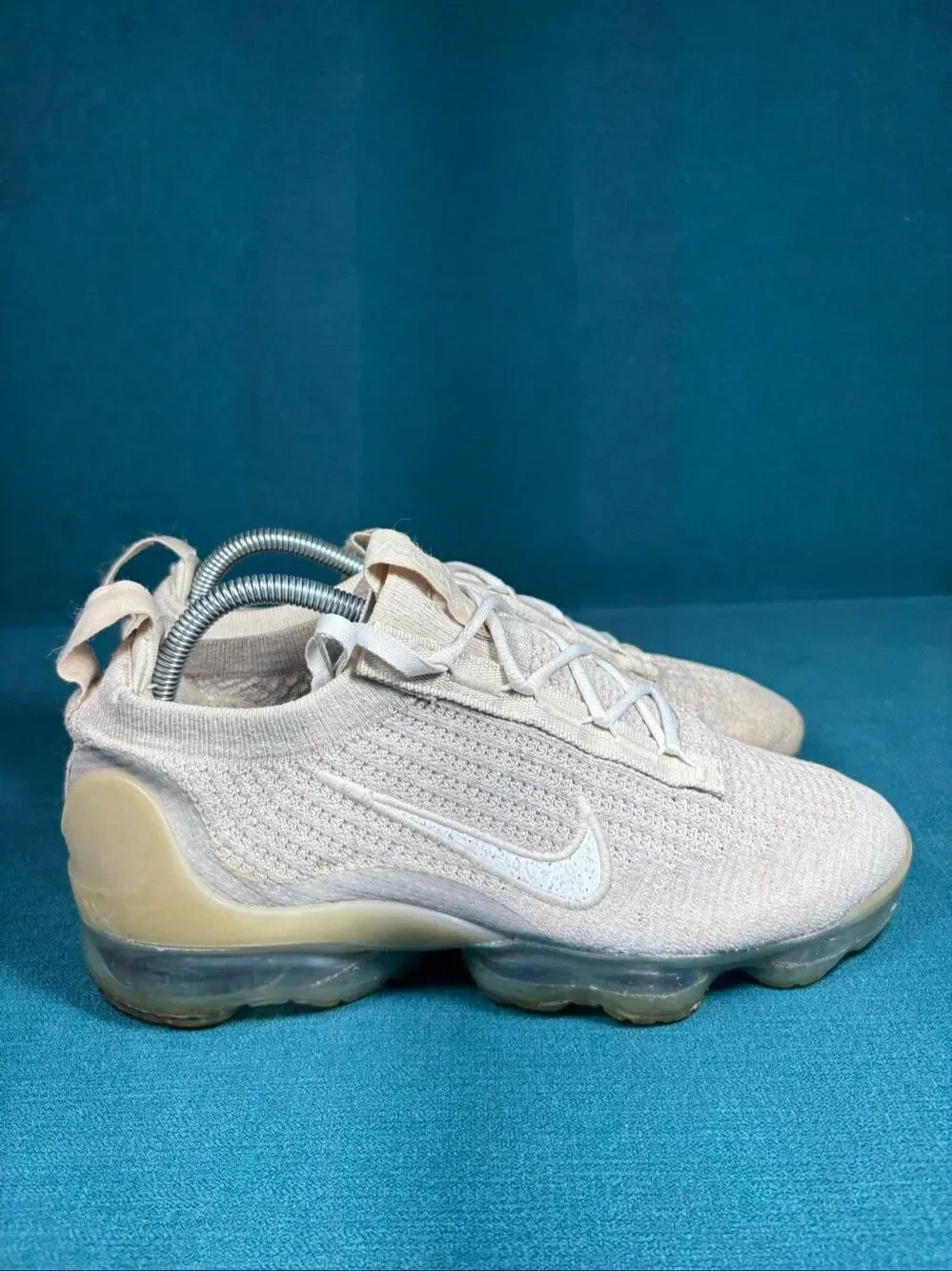 Nike Air VaporMax 2021 Flyknit Womens Size 10 Oatmeal Light Bone Shoes DC9454-10